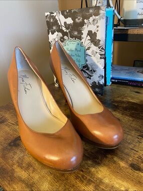 Marc Fisher Cognac Leather Round-Toe Heels